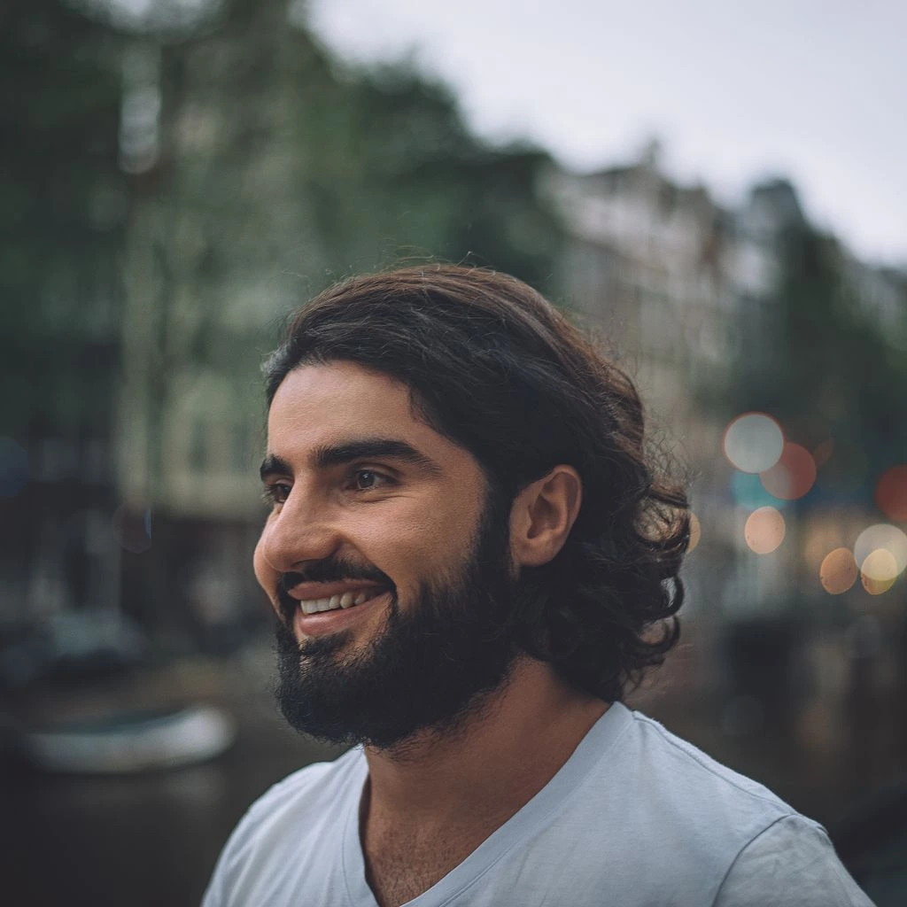 Headshot of Jonas Vermeer, type designer